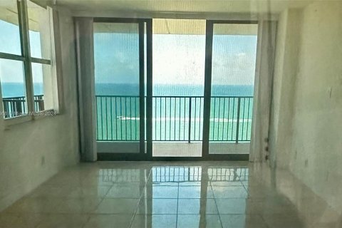 Condominio en venta en Hollywood, Florida, 2 dormitorios, 139.35 m2 № 1395890 - foto 8