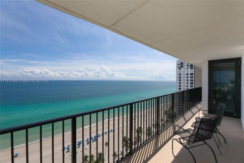 Condominio en venta en Hollywood, Florida, 2 dormitorios, 139.35 m2 № 1395890 - foto 18