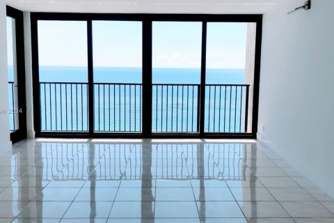 Condominio en venta en Hollywood, Florida, 2 dormitorios, 139.35 m2 № 1395890 - foto 5