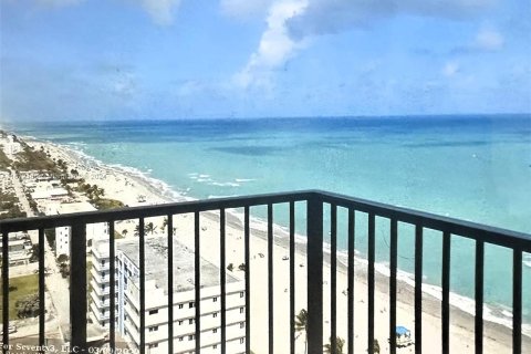 Condominio en venta en Hollywood, Florida, 2 dormitorios, 139.35 m2 № 1395890 - foto 3