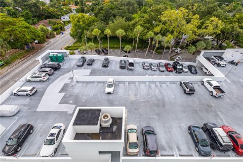 Propiedad comercial en venta en Miami, Florida № 1305265 - foto 18