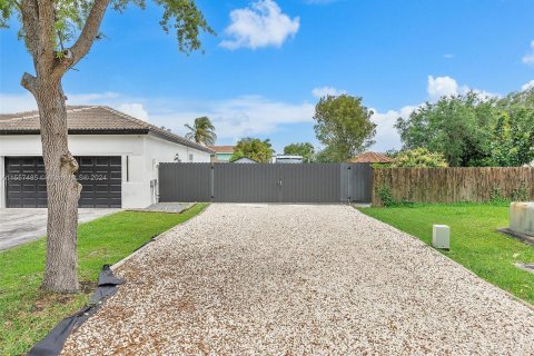 Villa ou maison à vendre à Homestead, Floride: 4 chambres, 219.53 m2 № 1080857 - photo 3