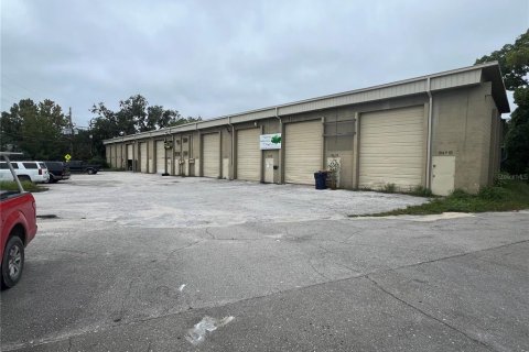 Propiedad comercial en venta en Gainesville, Florida, 1770.07 m2 № 1390838 - foto 1