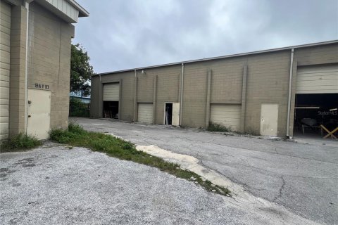 Immobilier commercial à vendre à Gainesville, Floride: 1770.07 m2 № 1390838 - photo 3