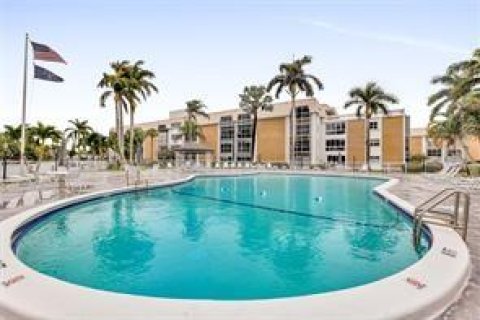 Condo in Oakland Park, Florida, 1 bedroom  № 965897 - photo 16