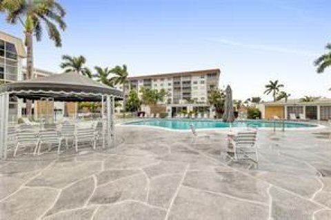 Condo in Oakland Park, Florida, 1 bedroom  № 965897 - photo 17