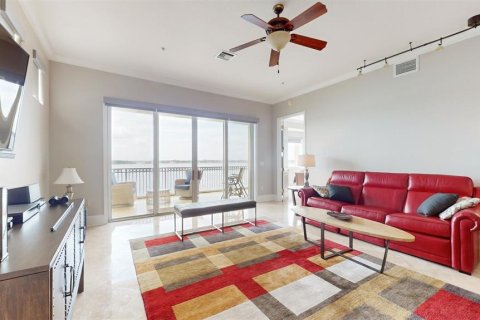 Condominio en venta en Orlando, Florida, 3 dormitorios, 236.81 m2 № 1350193 - foto 2