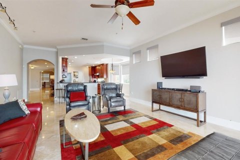 Condominio en venta en Orlando, Florida, 3 dormitorios, 236.81 m2 № 1350193 - foto 3