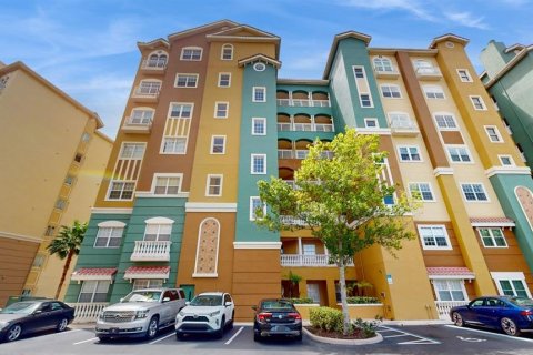 Condominio en venta en Orlando, Florida, 3 dormitorios, 236.81 m2 № 1350193 - foto 1