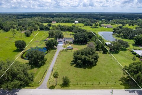 Villa ou maison à vendre à Sarasota, Floride: 4 chambres, 211.91 m2 № 1350192 - photo 1