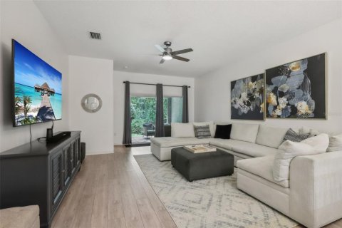 Casa en venta en Wesley Chapel, Florida, 3 dormitorios, 159.14 m2 № 1302619 - foto 4