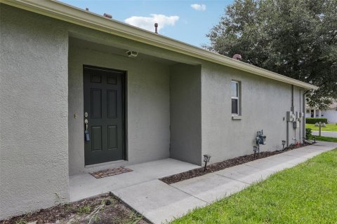 Villa ou maison à vendre à Wesley Chapel, Floride: 3 chambres, 159.14 m2 № 1302619 - photo 3