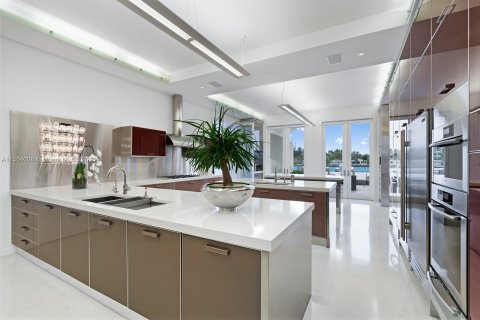 Villa ou maison à vendre à Miami Beach, Floride: 7 chambres, 1306.21 m2 № 920615 - photo 6