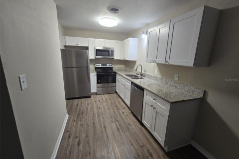 Casa en venta en Orlando, Florida, 4 dormitorios, 131.74 m2 № 1338800 - foto 3