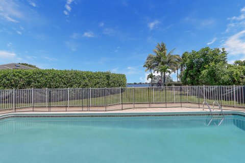 Villa ou maison à vendre à West Palm Beach, Floride: 4 chambres, 302.77 m2 № 1155568 - photo 18