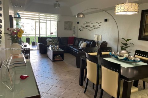Condominio en venta en Doral, Florida, 3 dormitorios, 158.86 m2 № 1187134 - foto 7