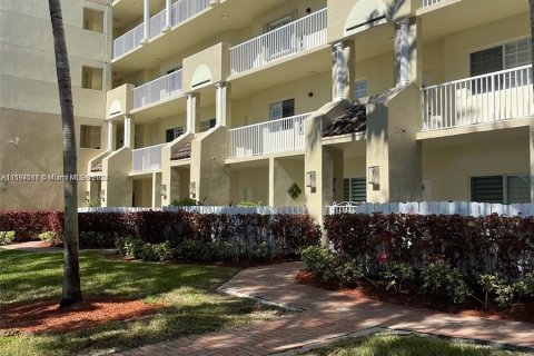 Condominio en venta en Doral, Florida, 3 dormitorios, 158.86 m2 № 1187134 - foto 3