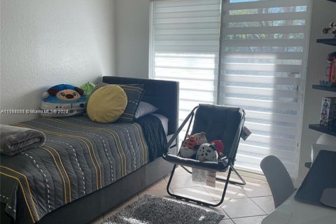 Condo in Doral, Florida, 3 bedrooms  № 1187134 - photo 12