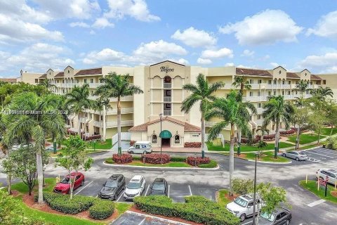 Condominio en venta en Doral, Florida, 3 dormitorios, 158.86 m2 № 1187134 - foto 1