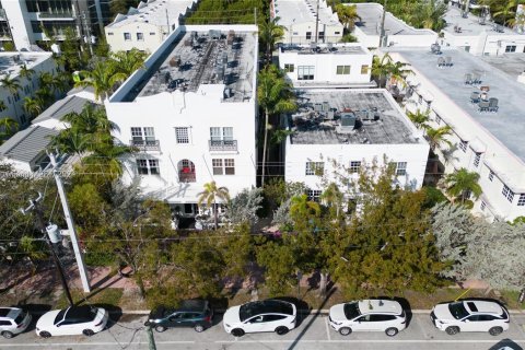 Condo in Miami Beach, Florida, 1 bedroom  № 958898 - photo 20