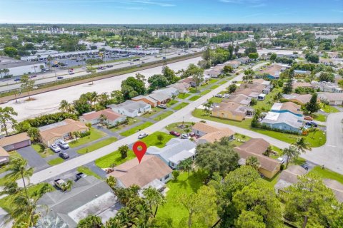 Villa ou maison à vendre à Lake Worth, Floride: 3 chambres, 150.32 m2 № 1231223 - photo 4