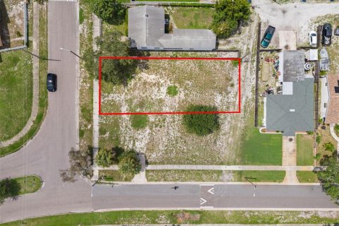 Terreno en venta en Saint Petersburg, Florida № 1361174 - foto 11