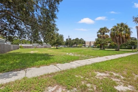 Terreno en venta en Saint Petersburg, Florida № 1361174 - foto 5