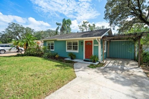 House in Tampa, Florida 3 bedrooms, 103.49 sq.m. № 1401767 - photo 2