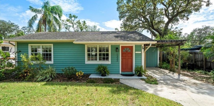 House in Tampa, Florida 3 bedrooms, 103.49 sq.m. № 1401767