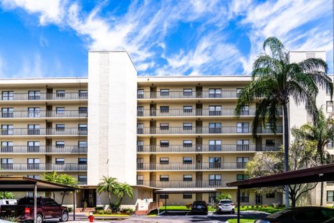 Condominio en venta en Clearwater, Florida, 2 dormitorios, 89.19 m2 № 1401763 - foto 1