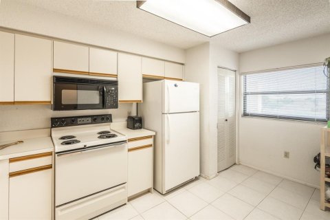 Condominio en venta en Clearwater, Florida, 2 dormitorios, 89.19 m2 № 1401763 - foto 8