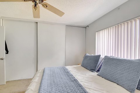 Condo in Lake Worth, Florida, 3 bedrooms  № 849851 - photo 30