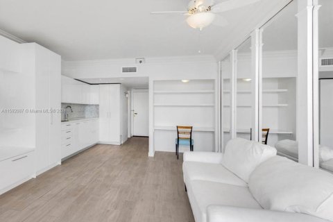 Copropriété à vendre à Miami, Floride: 35.3 m2 № 1181900 - photo 3