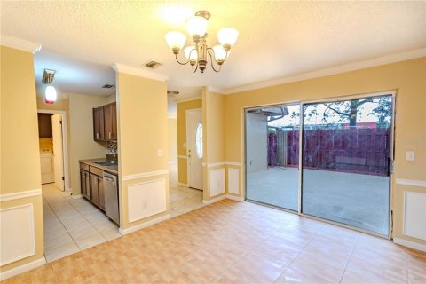 Townhouse in Winter Park, Florida 3 bedrooms, 153.47 sq.m. № 1362085 - photo 2