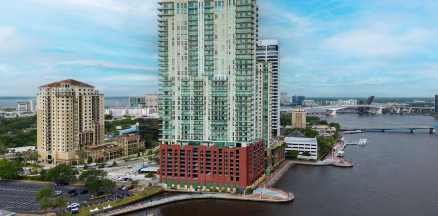 Condominio en Jacksonville, Florida, 2 dormitorios  № 855305