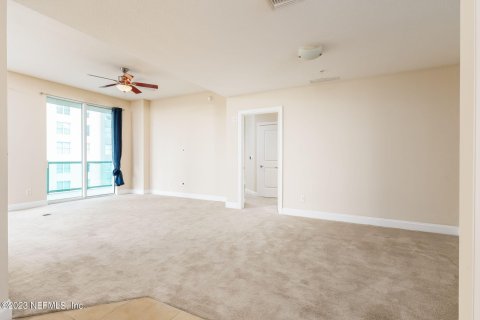 Condo in Jacksonville, Florida, 2 bedrooms  № 855305 - photo 29