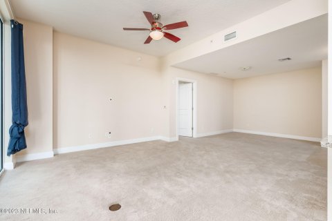 Condo in Jacksonville, Florida, 2 bedrooms  № 855305 - photo 26