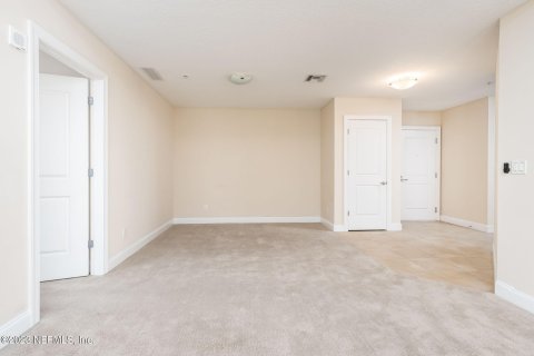 Condo in Jacksonville, Florida, 2 bedrooms  № 855305 - photo 27