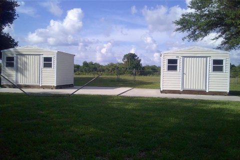 House in Okeechobee, Florida 2 bedrooms, 177.44 sq.m. № 1247762 - photo 7