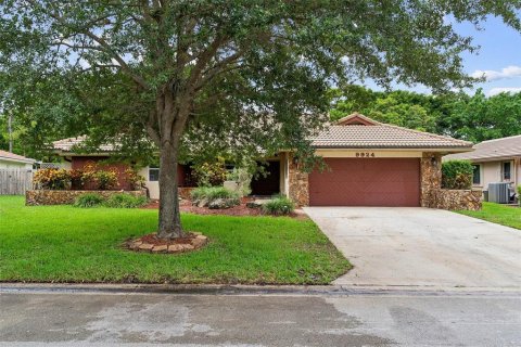 Villa ou maison à vendre à Coral Springs, Floride: 4 chambres, 239.22 m2 № 1274870 - photo 1