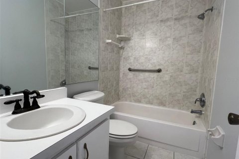 Adosado en venta en Tampa, Florida, 2 dormitorios, 97.36 m2 № 1298317 - foto 15