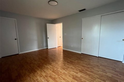 Adosado en venta en Tampa, Florida, 2 dormitorios, 97.36 m2 № 1298317 - foto 21