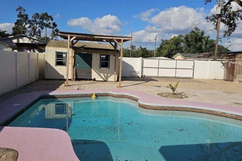 House in Tampa, Florida 3 bedrooms, 151.43 sq.m. № 1441235 - photo 14