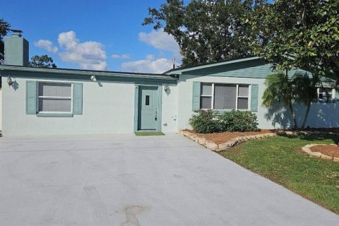 House in Tampa, Florida 3 bedrooms, 151.43 sq.m. № 1441235 - photo 16