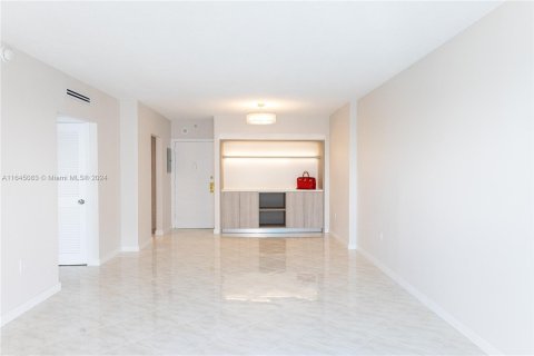 Copropriété à vendre à Sunny Isles Beach, Floride: 1 chambre, 65.5 m2 № 1328857 - photo 1