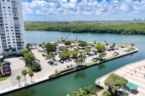 Copropriété à vendre à Sunny Isles Beach, Floride: 1 chambre, 65.5 m2 № 1328857 - photo 15