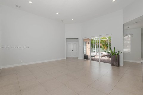 Casa en venta en Miramar, Florida, 4 dormitorios, 244.7 m2 № 1328778 - foto 7