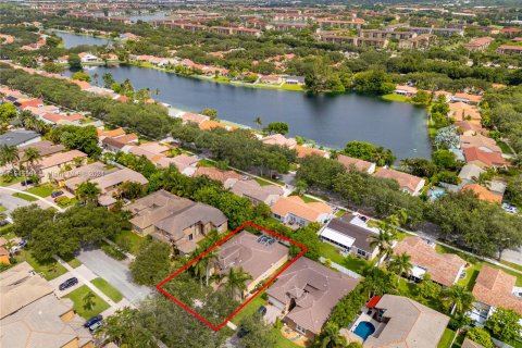 Casa en venta en Miramar, Florida, 4 dormitorios, 244.7 m2 № 1328778 - foto 2