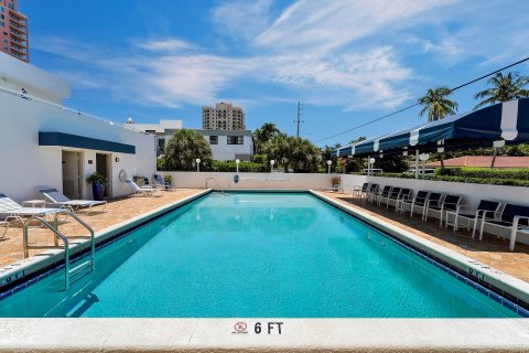 Copropriété à vendre à Fort Lauderdale, Floride: 2 chambres, 102.47 m2 № 1207822 - photo 11