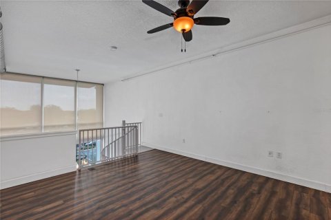 Condominio en venta en Orlando, Florida, 1 dormitorio, 87.24 m2 № 1273923 - foto 17